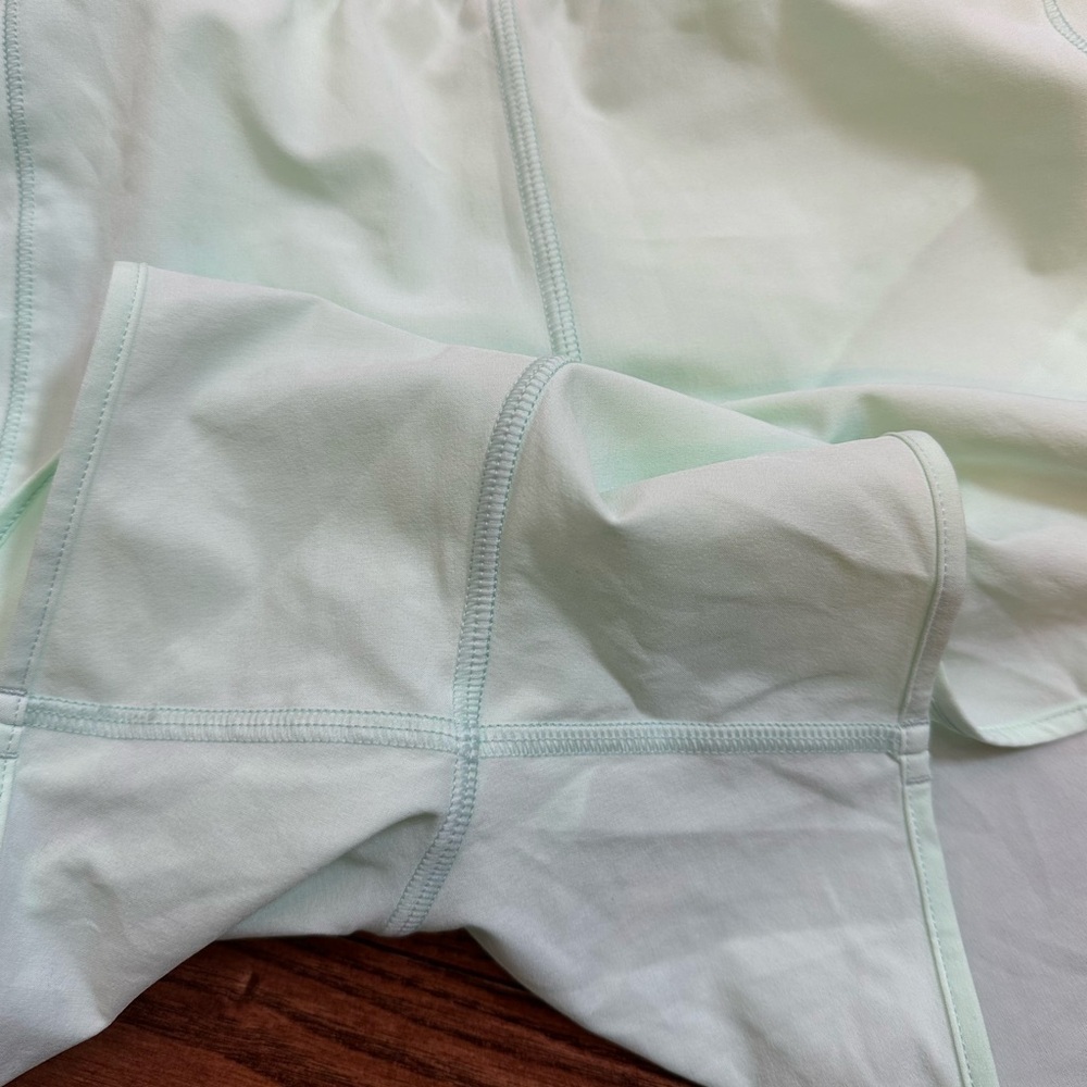 Lululemon Hotty Hot High-Rise Lined Short 4" - Picture 11 of 12